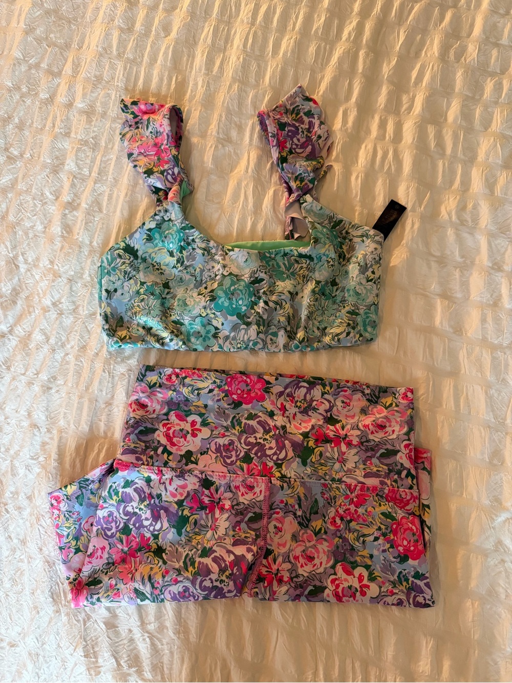 Beach Riot Floral Ruffle Workout Set - Picture 7 of 10